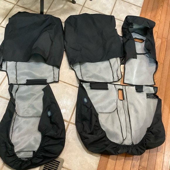 Range Rover Land Rover 2018-2022 Black/Ebony Waterproof Rear Seat Cover Like New - Picture 7 of 16